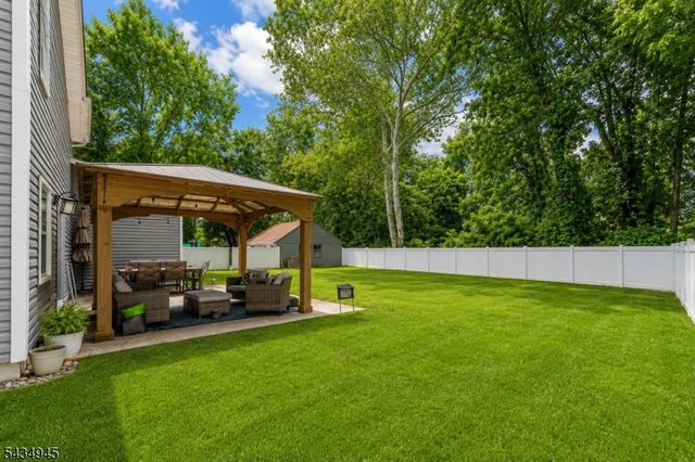 379 Old Georges Rd, North Brunswick Twp., NJ 08902