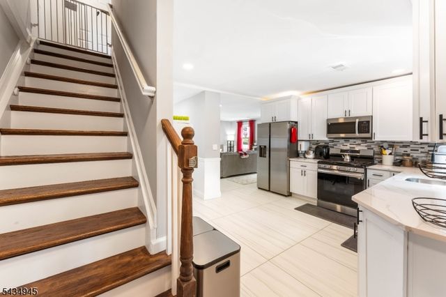 379 Old Georges Rd, North Brunswick Twp., NJ 08902
