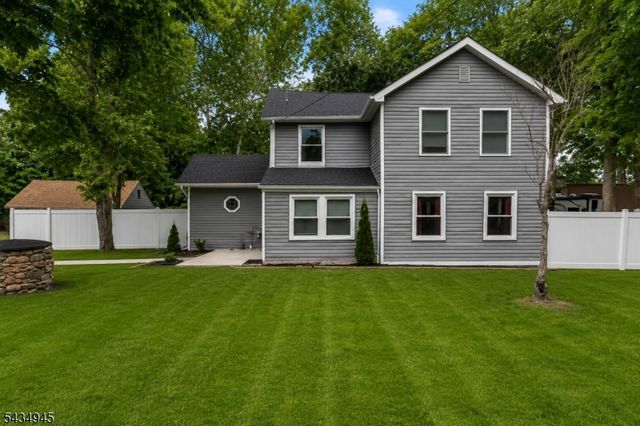 379 Old Georges Rd, North Brunswick Twp., NJ 08902
