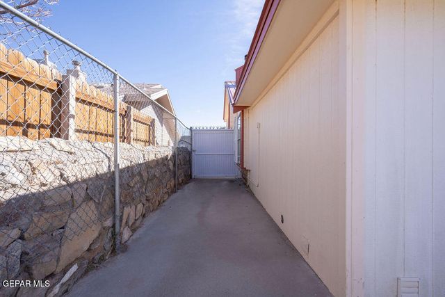 10669 Onyxstone Street, El Paso, TX 79924