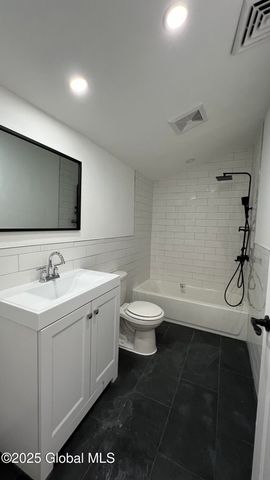 355 4th Street 2nd Flr, Troy, NY 12180