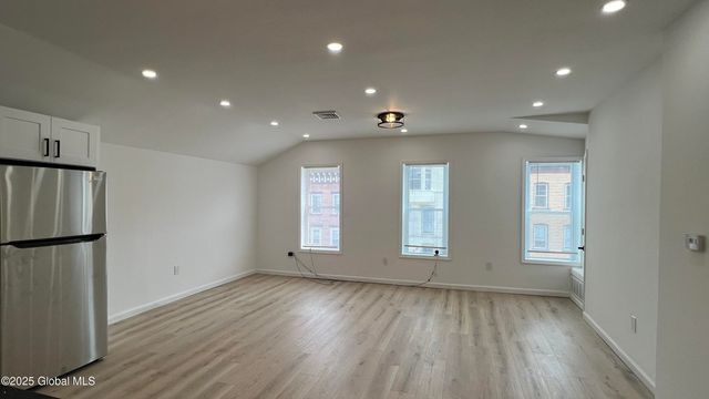 355 4th Street 2nd Flr, Troy, NY 12180