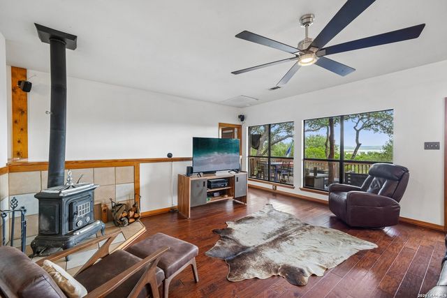 175 Lorne Rd, Canyon Lake, TX 78133