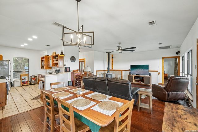 175 Lorne Rd, Canyon Lake, TX 78133