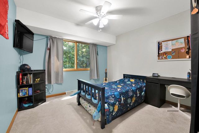 5715 Marwood DRIVE, Racine, WI 53402
