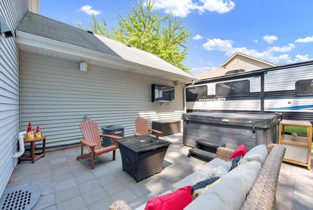 5715 Marwood DRIVE, Racine, WI 53402