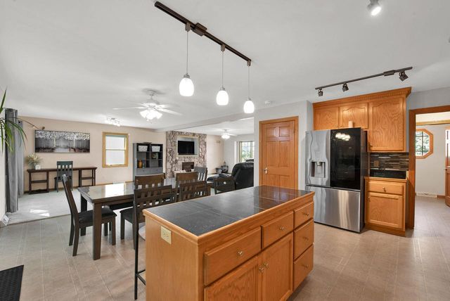 5715 Marwood DRIVE, Racine, WI 53402