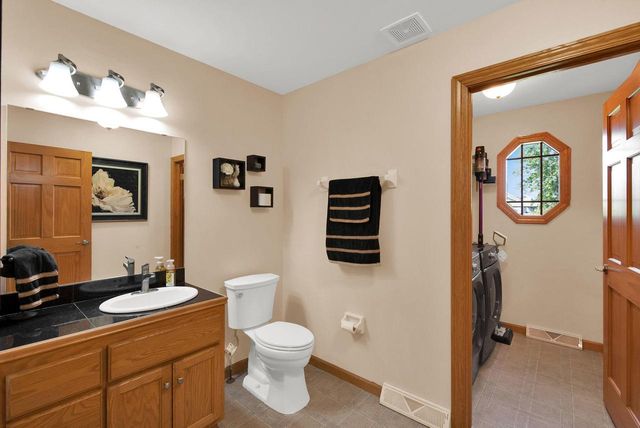 5715 Marwood DRIVE, Racine, WI 53402