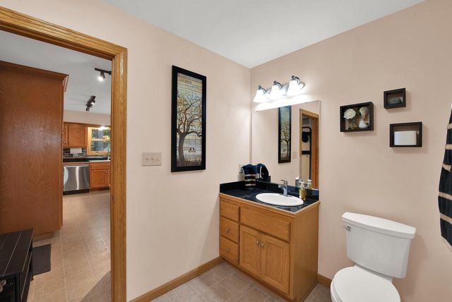 5715 Marwood DRIVE, Racine, WI 53402