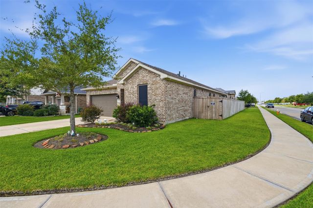 428 Kohls Crest Road, La Porte, TX 77571