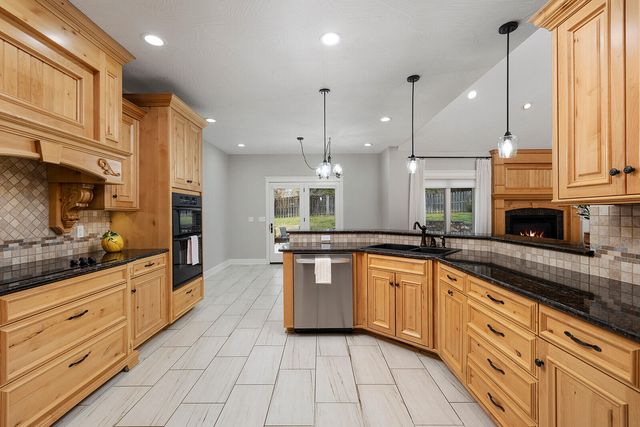 3953 E Windsmore Drive, Springfield, MO 65802