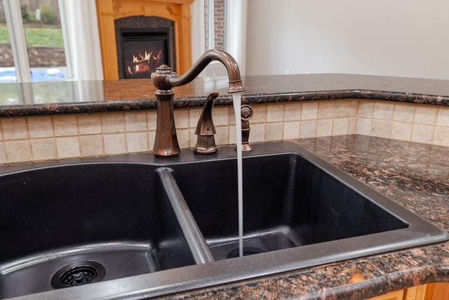 3953 E Windsmore Drive, Springfield, MO 65802