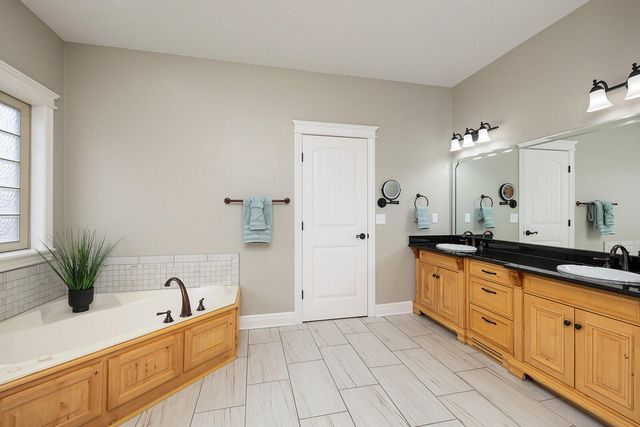 3953 E Windsmore Drive, Springfield, MO 65802