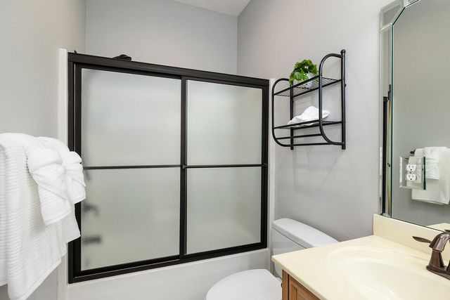 3953 E Windsmore Drive, Springfield, MO 65802