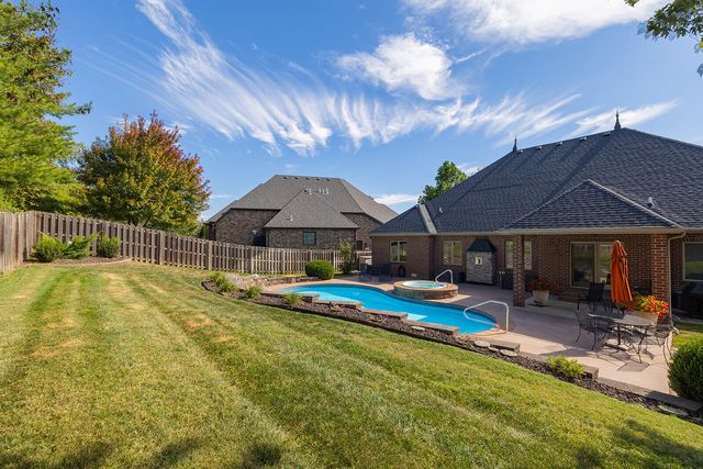 3953 E Windsmore Drive, Springfield, MO 65802