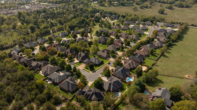 3953 E Windsmore Drive, Springfield, MO 65802