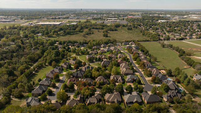 3953 E Windsmore Drive, Springfield, MO 65802