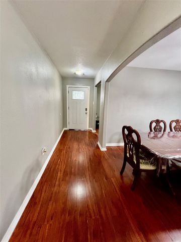 9610 Serenata Court, Humble, TX 77396