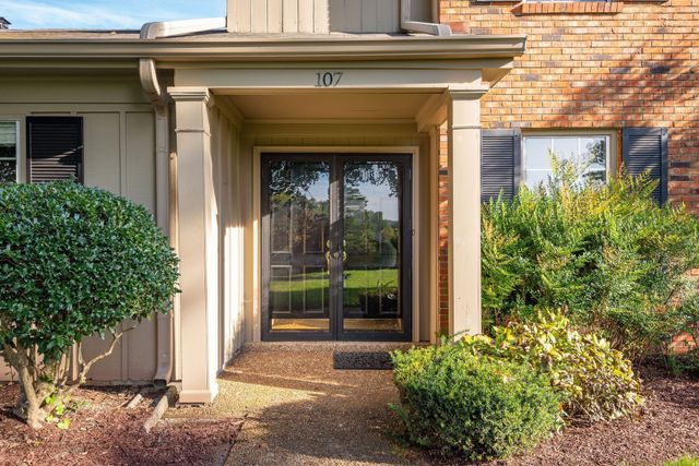107 Boxwood Dr, Franklin, TN 37069