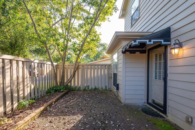 107 Boxwood Dr, Franklin, TN 37069