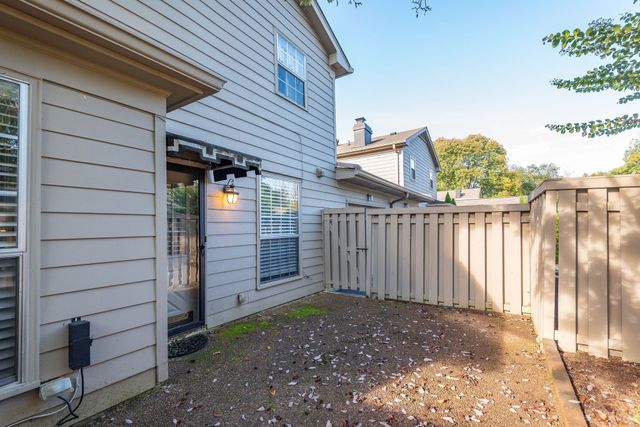 107 Boxwood Dr, Franklin, TN 37069