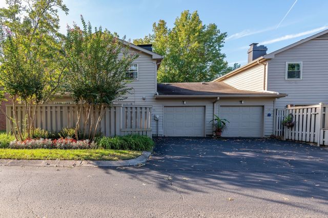 107 Boxwood Dr, Franklin, TN 37069