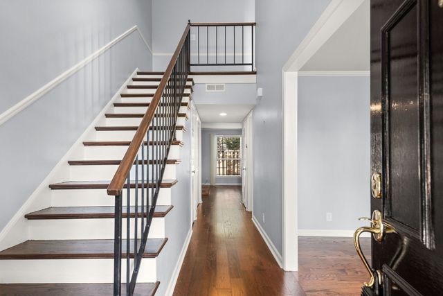 107 Boxwood Dr, Franklin, TN 37069