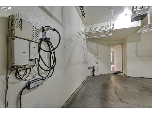 7084 Ne STONEWATER St, Hillsboro, OR 97124