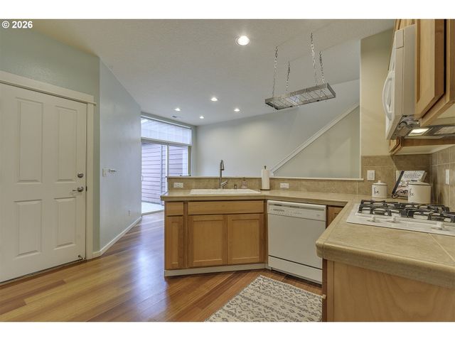 7084 Ne STONEWATER St, Hillsboro, OR 97124