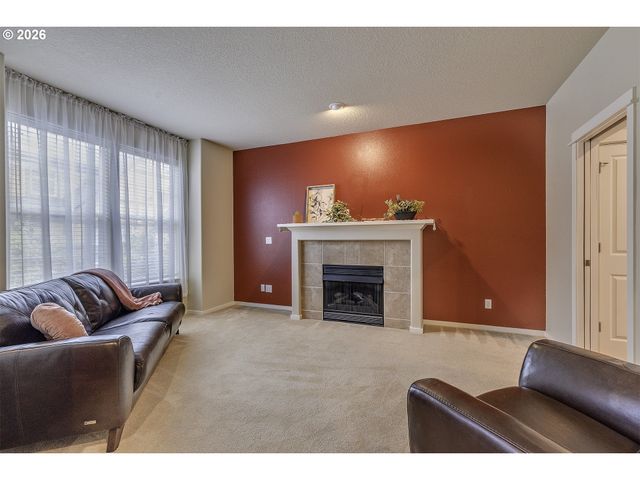 7084 Ne STONEWATER St, Hillsboro, OR 97124
