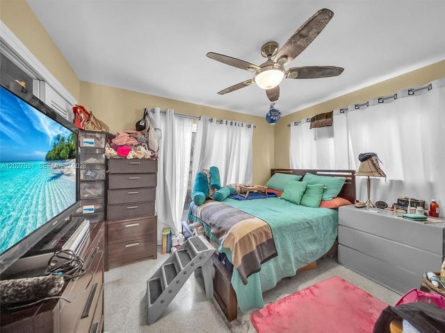 4321 NE 15th Ter, Oakland Park, FL 33334