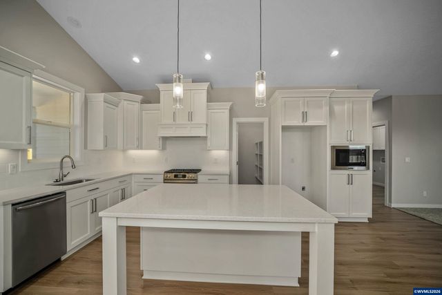 760 Emily Grace Ct SE, Salem, OR 97306