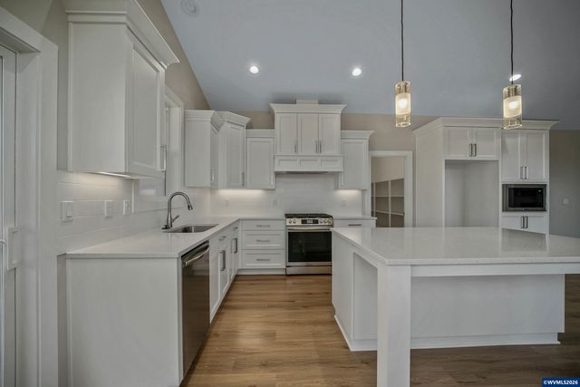 760 Emily Grace Ct SE, Salem, OR 97306