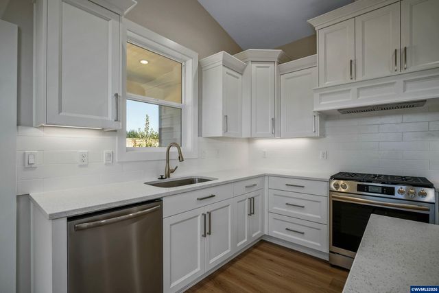 760 Emily Grace Ct SE, Salem, OR 97306