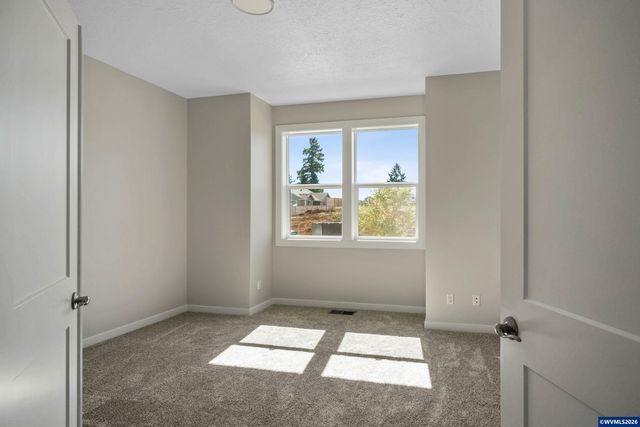 760 Emily Grace Ct SE, Salem, OR 97306