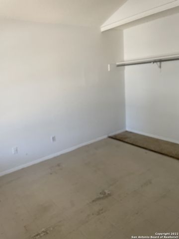 5242 RUBIDOUX DR, San Antonio, TX 78228