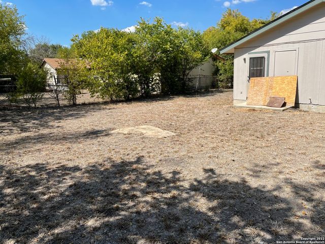 5242 RUBIDOUX DR, San Antonio, TX 78228