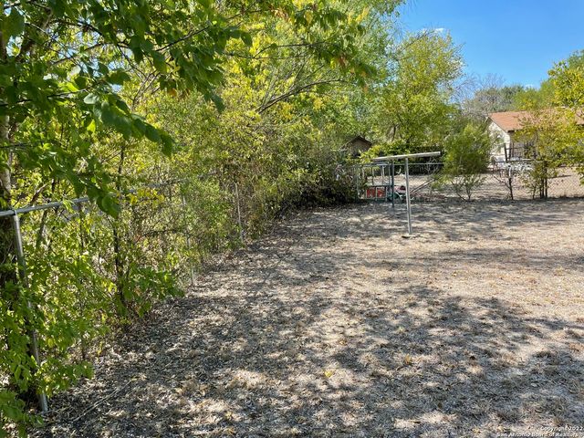 5242 RUBIDOUX DR, San Antonio, TX 78228