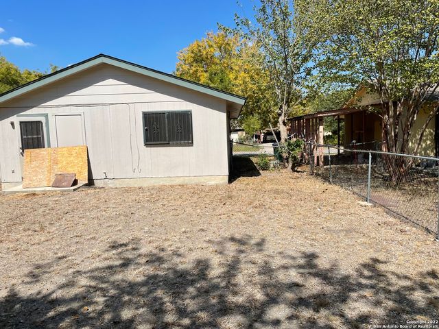 5242 RUBIDOUX DR, San Antonio, TX 78228