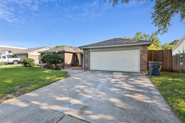 1402 Sonora Court, Arlington, TX 76012