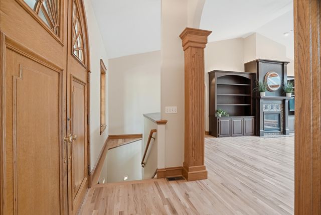 4702 GARDEN BROOK CT, Columbia, MO 65203