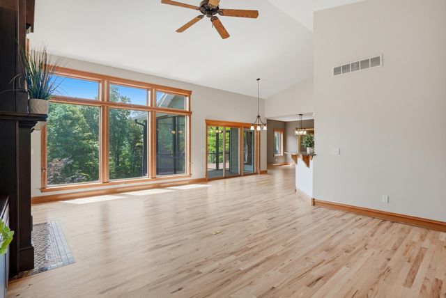 4702 GARDEN BROOK CT, Columbia, MO 65203