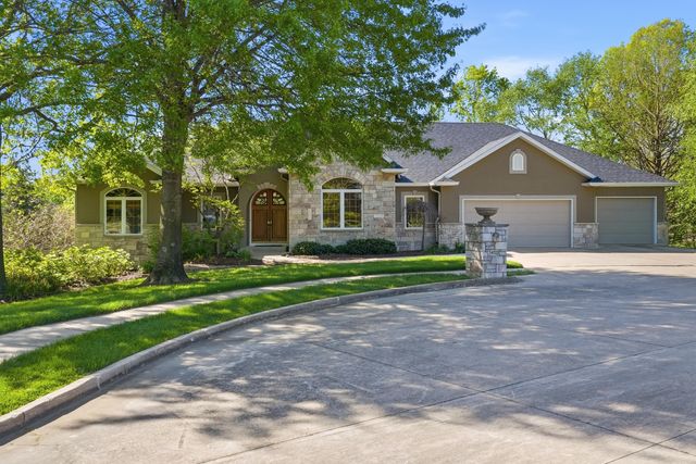4702 GARDEN BROOK CT, Columbia, MO 65203