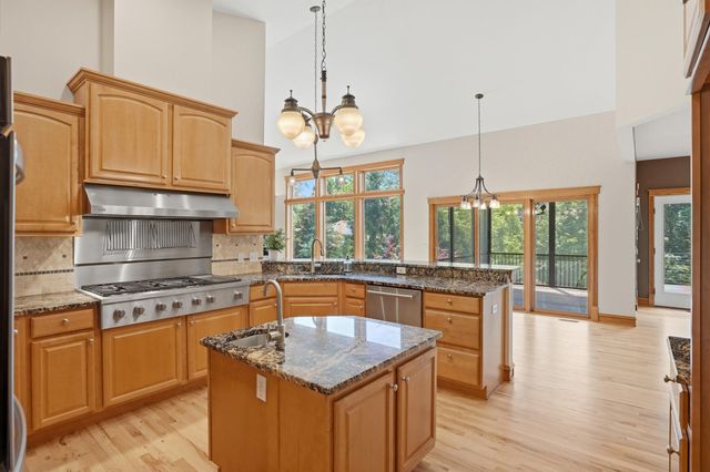 4702 GARDEN BROOK CT, Columbia, MO 65203