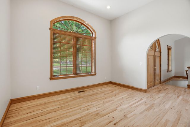 4702 GARDEN BROOK CT, Columbia, MO 65203