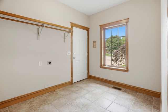 4702 GARDEN BROOK CT, Columbia, MO 65203