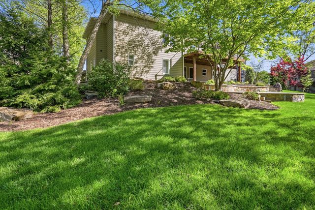 4702 GARDEN BROOK CT, Columbia, MO 65203