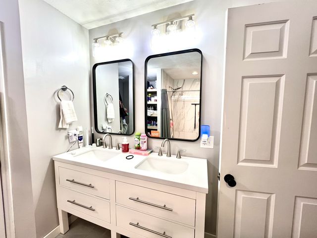 690 Monument Rd, Summertown, TN 38483