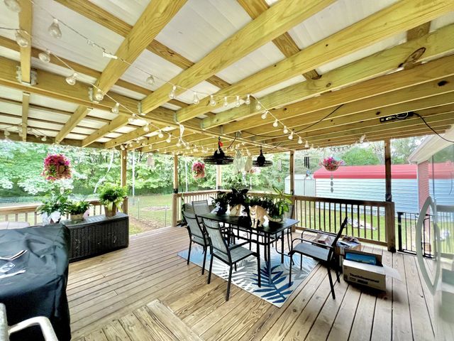 690 Monument Rd, Summertown, TN 38483