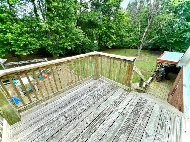 690 Monument Rd, Summertown, TN 38483